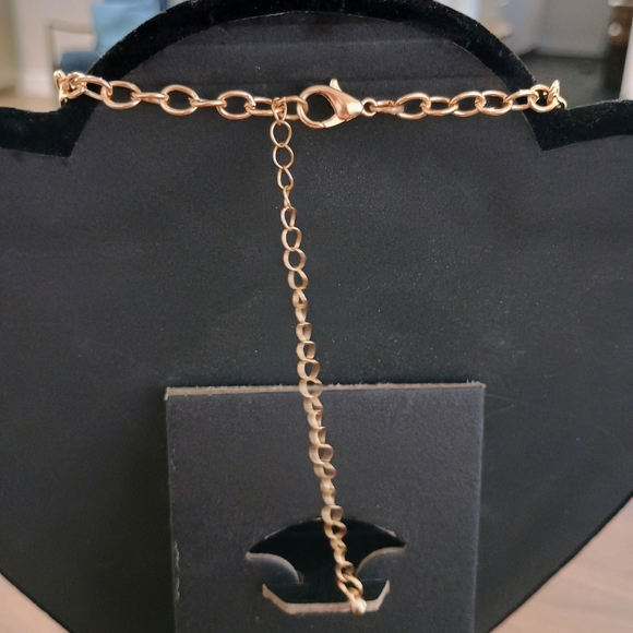 Elegant Yellow and Gold Necklace - Picture 4 of 4